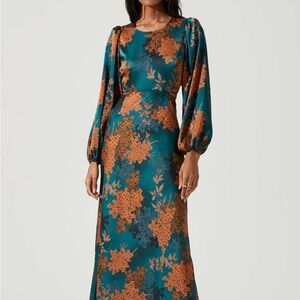 ASTR The Label Long-Sleeve Maxi Dress